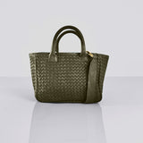 Hand-braided from supple Nappa leather, our lightweight Handbag Mini Cabas by LABEL17 combines traditional craftsmanship with understated elegance. It’s refined, minimalist design makes it the perfect companion for everyday use.