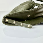 The Shoulder Bag ORIGINAL XL (Weekender) by LABEL17 is made from supple, vegetable-tanned nappa leather. The hand-braided leather bag can be made smaller on both sides from the inside with press studs and also includes a detachable, hand-braided pouch for organization inside the bag.