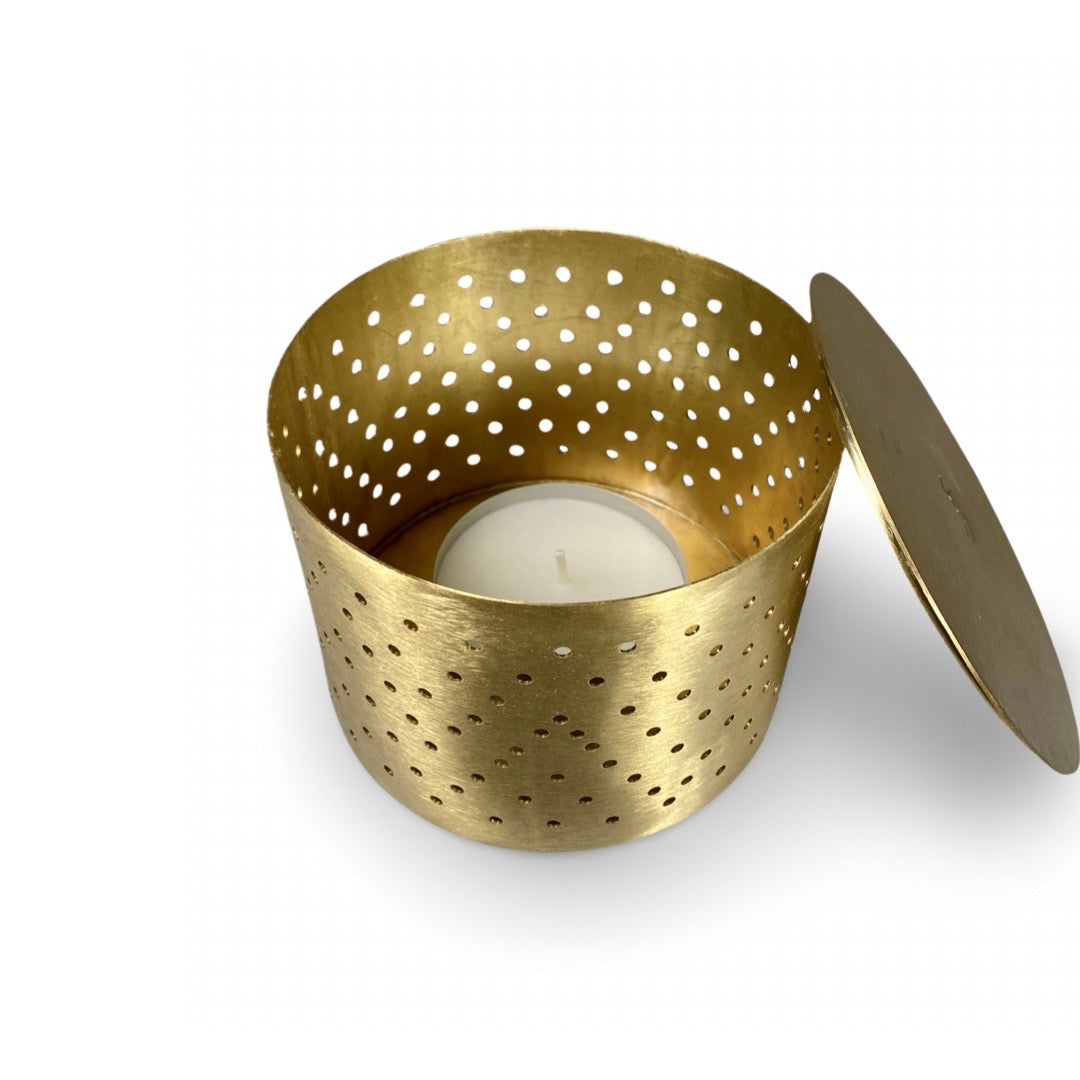 LABEL17 presents Candle Pot Glow in 3 different sizes., runs with tea lights.