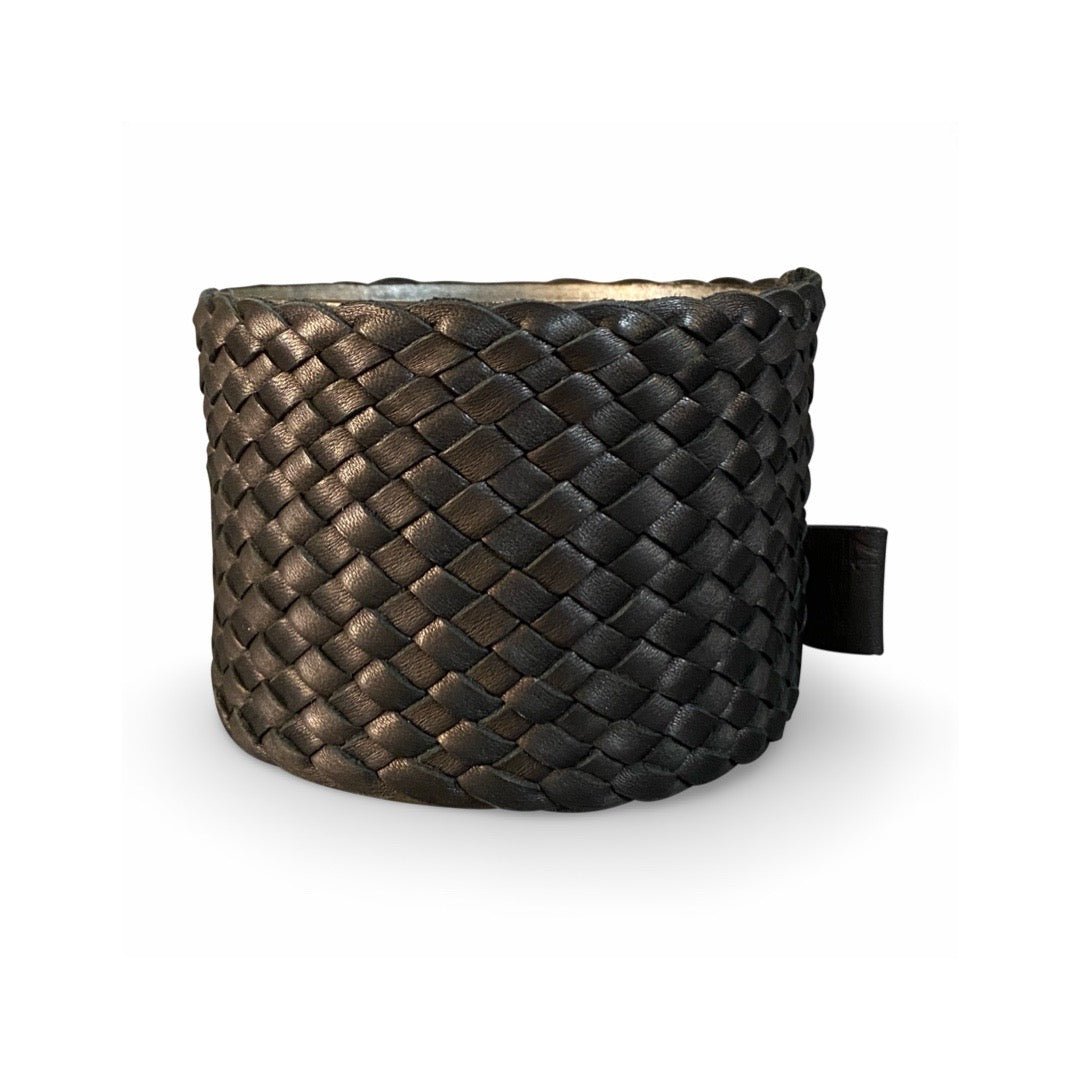 Classic Candle Pot with Black Leather Sleeve, 100% Beeswax, refillable, Made by LABEL17