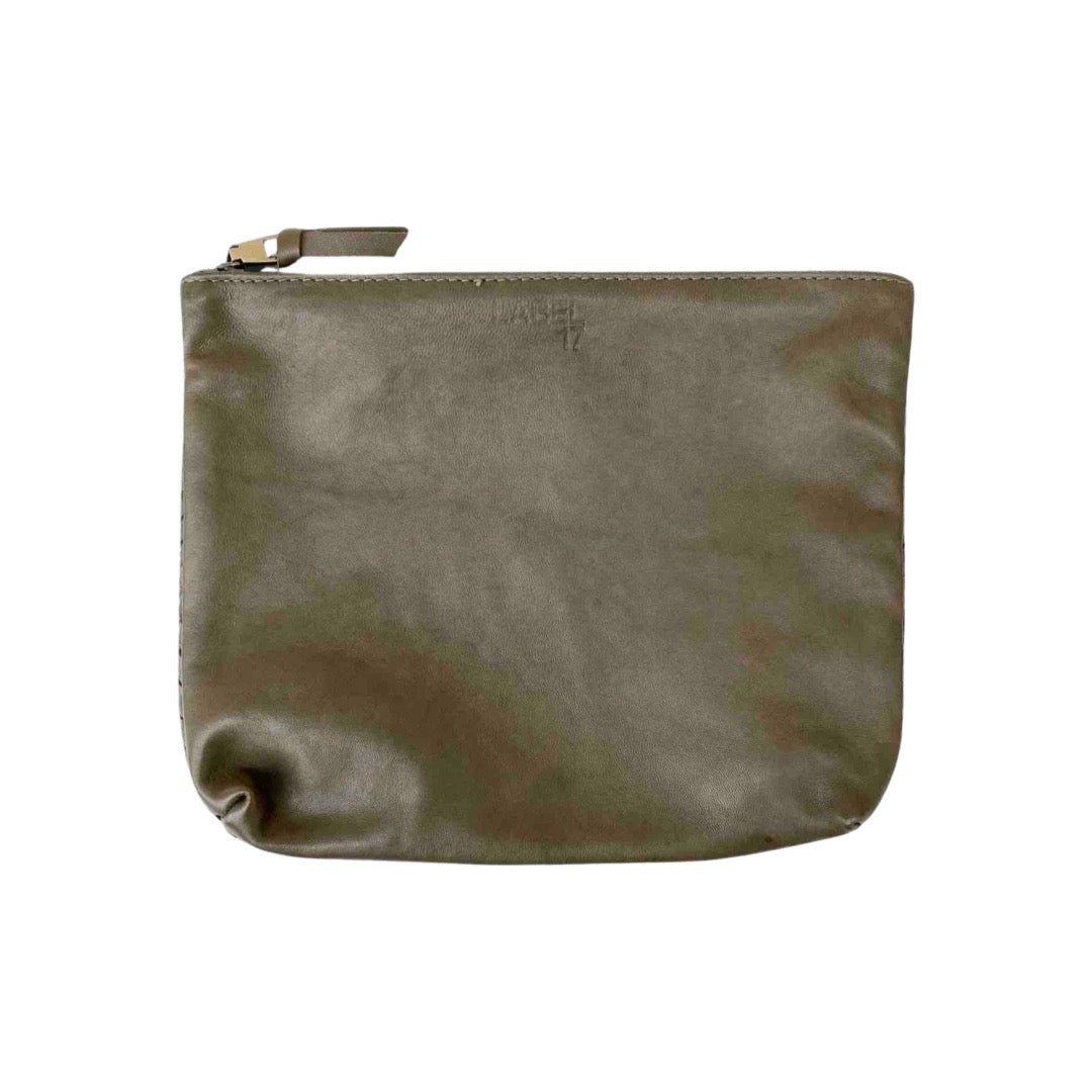 Etui Tresse, Olive by LABEL17: hand-braided pouch made of supple lamb-nappa leather