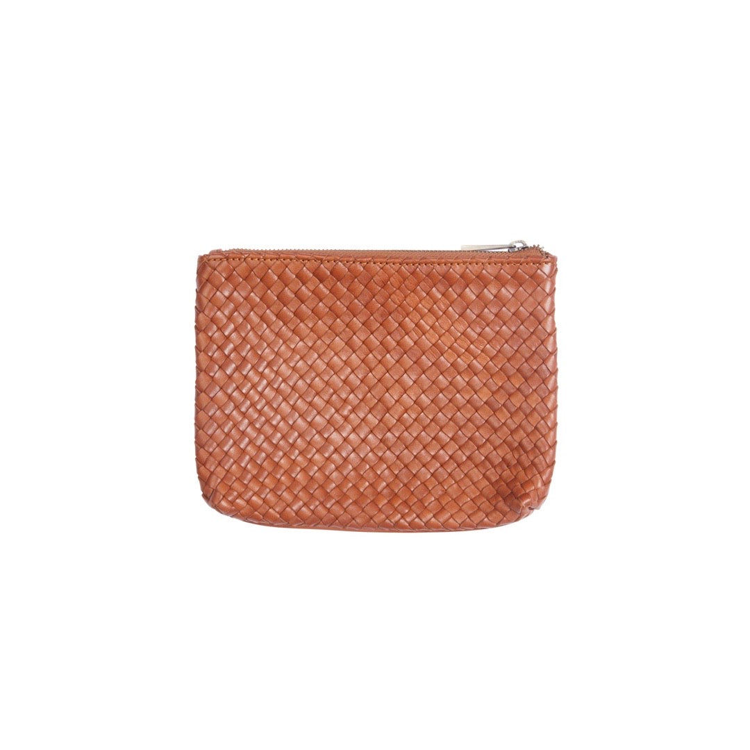 Etui Tresse Small by LABEL17: small pouch for daily items like pencil or make-up things. Made of supple lambnappa leather, hand braided