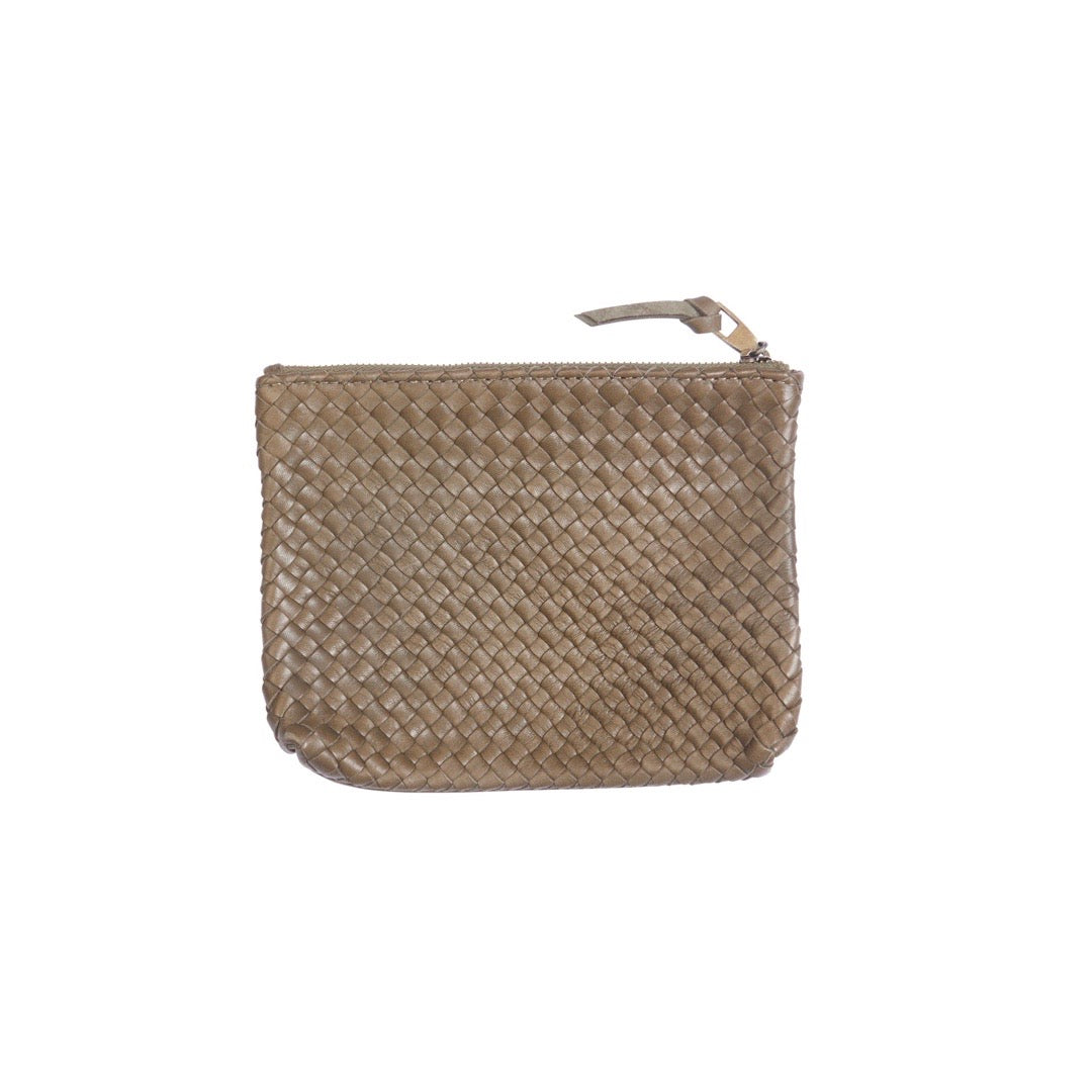 Etui Tresse Small by LABEL17: small pouch for daily items like pencil or make-up things. Made of supple lambnappa leather, hand braided