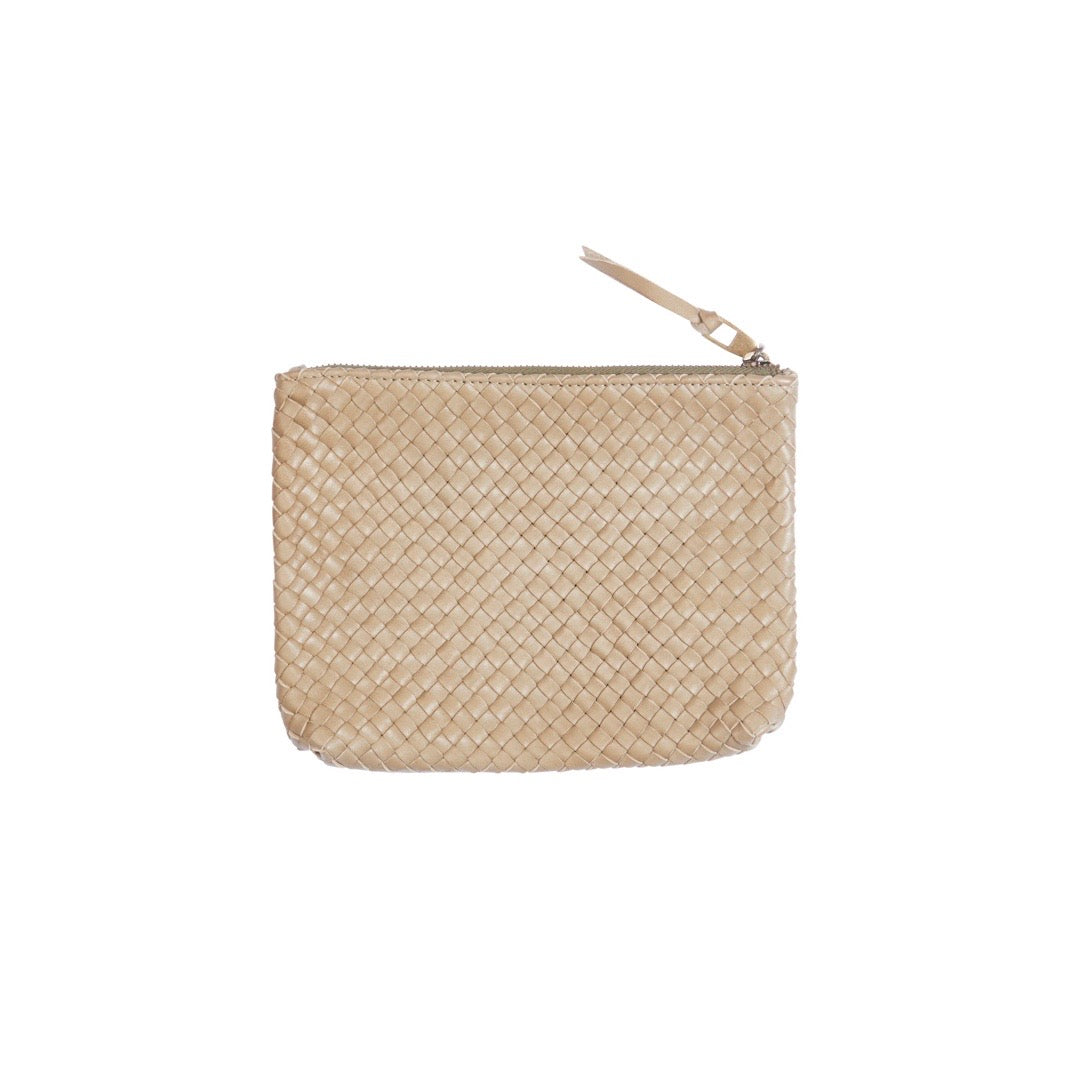 Etui Tresse Small by LABEL17: small pouch for daily items like pencil or make-up things. Made of supple lambnappa leather, hand braided