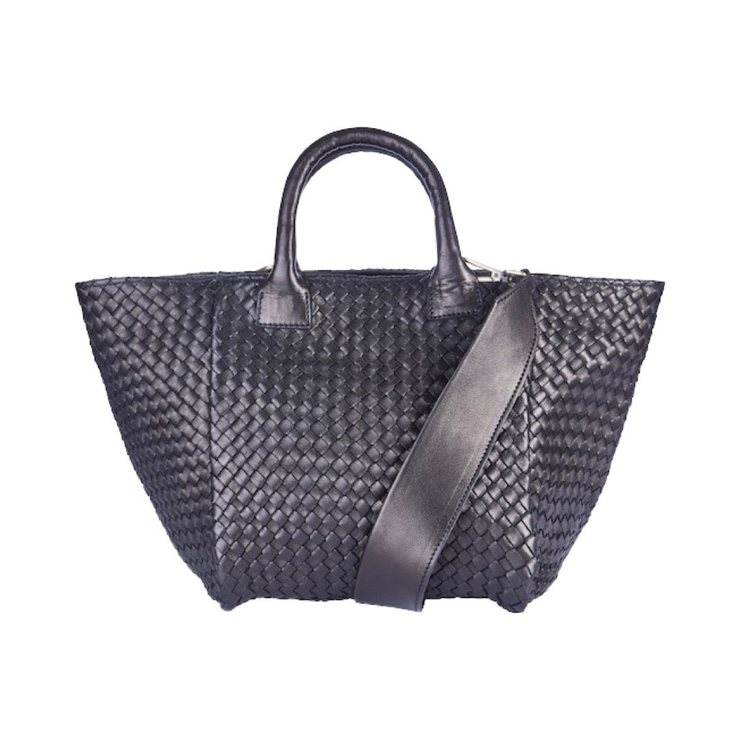 LABEL17 Handbag Tresse Medium Majestic aus geschmeidigem, pflanzlich gegerbtem Lamm-Nappaleder, von Hand geflochten, Black
