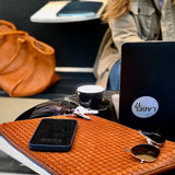 Style and Security, woven into one. The Braided Laptop Case 16 by LABEL17 combines hand-braided lamb nappa leather on the front with smooth leather on the back. Lightly padded, it holds laptops from 15” to 16” securely – with room for documents.
Also available for 13” and 14” devices.
Handmade in Morocco.