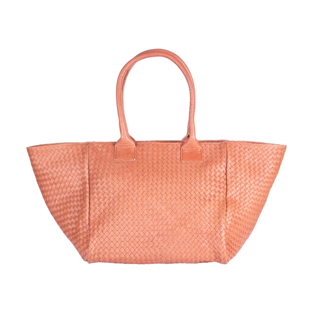 LABEL17 Shoulder Bag Tresse: Leichte Schultertasche, von Hand geflochten, geschmeidiges, pflanzlich gegerbtes Lamm-Nappaleder, Farbe brick