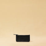 The three-piece Braided Portemonnaie TRINITY by LABEL17 is an ensemble of refined functionality and craftsmanship – made from supple, hand-braided nappa leather. It features a woven zip-around case and two removable inner pouches: one for cards, one for coins.
Handmade in Morocco.