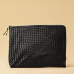 Style and Security, woven into one. The Braided Laptop Case 16 by LABEL17 combines hand-braided lamb nappa leather on the front with smooth leather on the back. Lightly padded, it holds laptops from 15” to 16” securely – with room for documents.
Also available for 13” and 14” devices.
Handmade in Morocco.