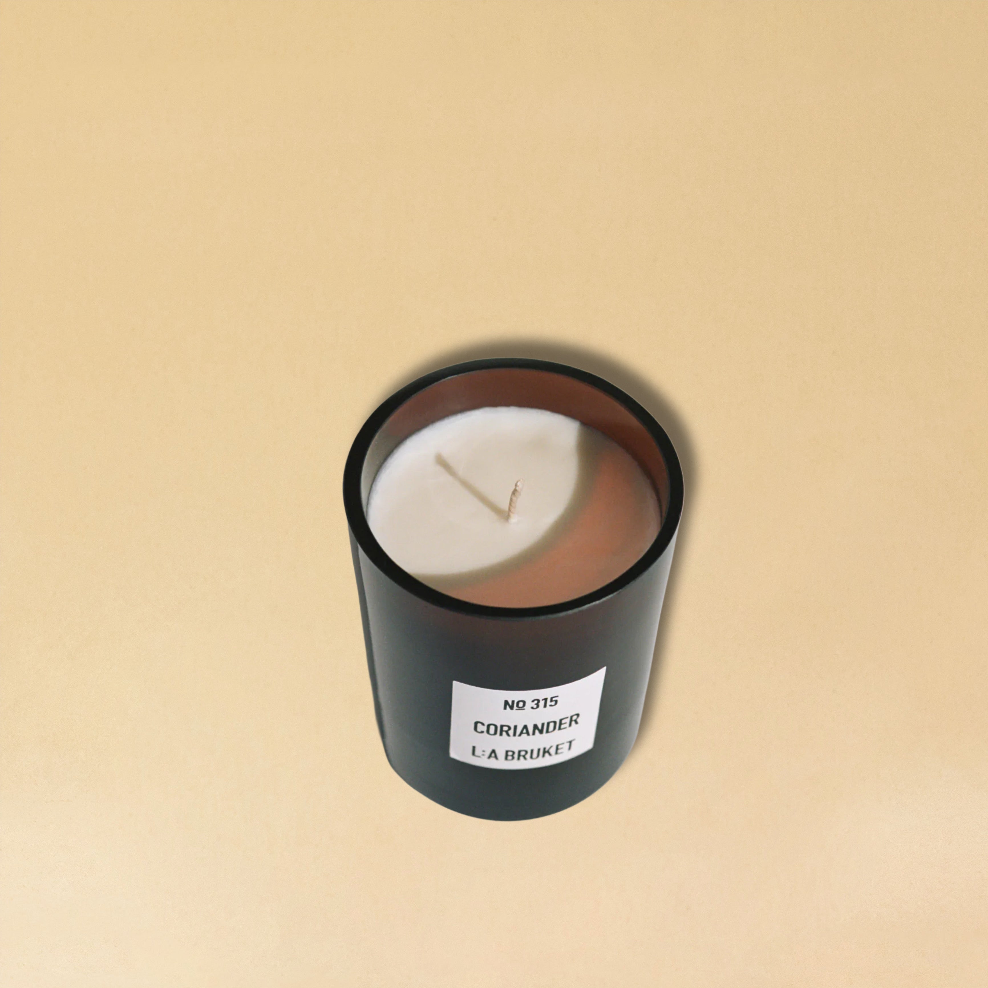LA BRUKET's 315 Coriander Candle in 260gr glass, produced in Sweden, available at LABEL17 in Zurich Switzerland