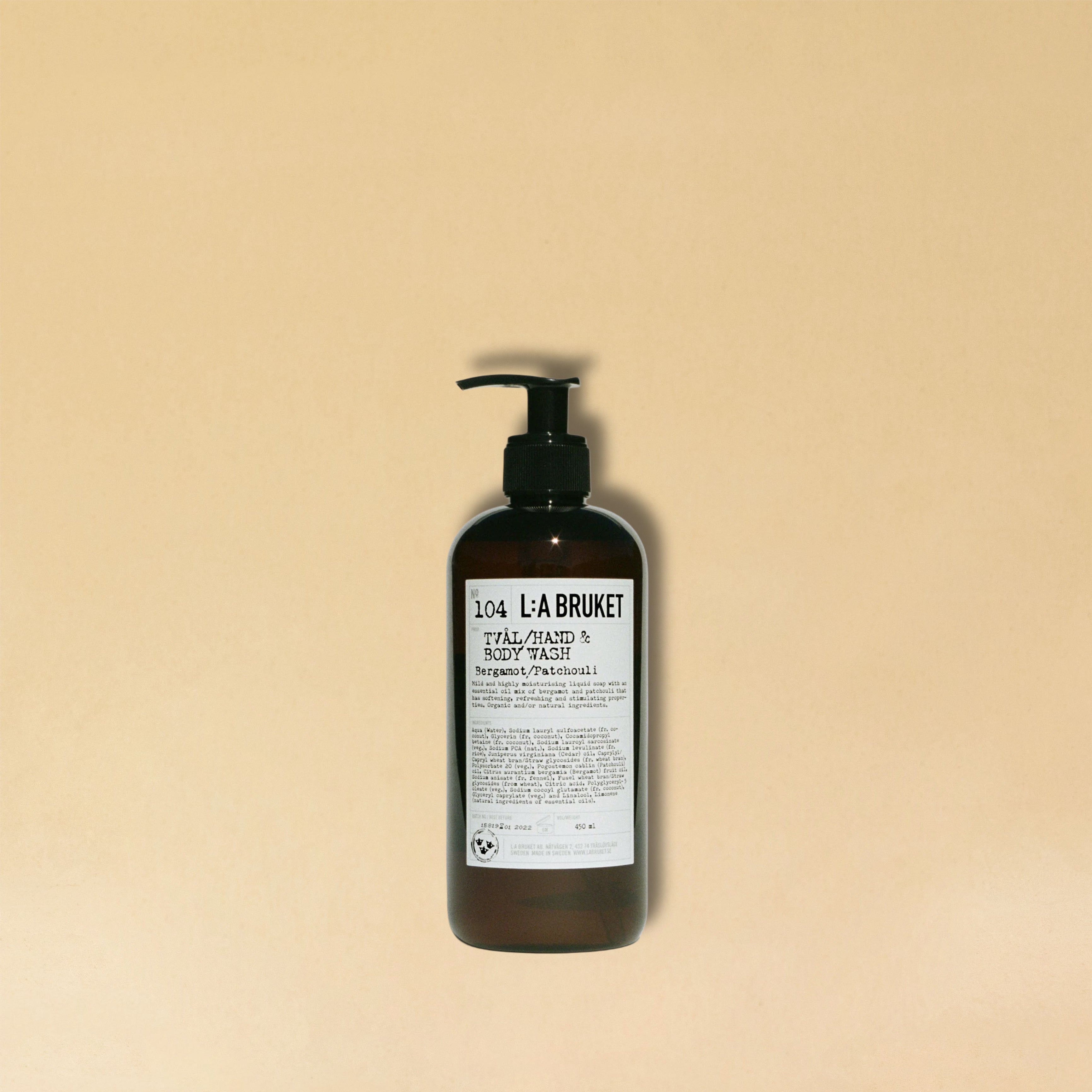 LA BRUKET 104: liquid Hand- & Body-Wash in a 450 ml bottle with the scent of Bergamot and Patchouli, available at LABEL17 in Zurich Switzerland