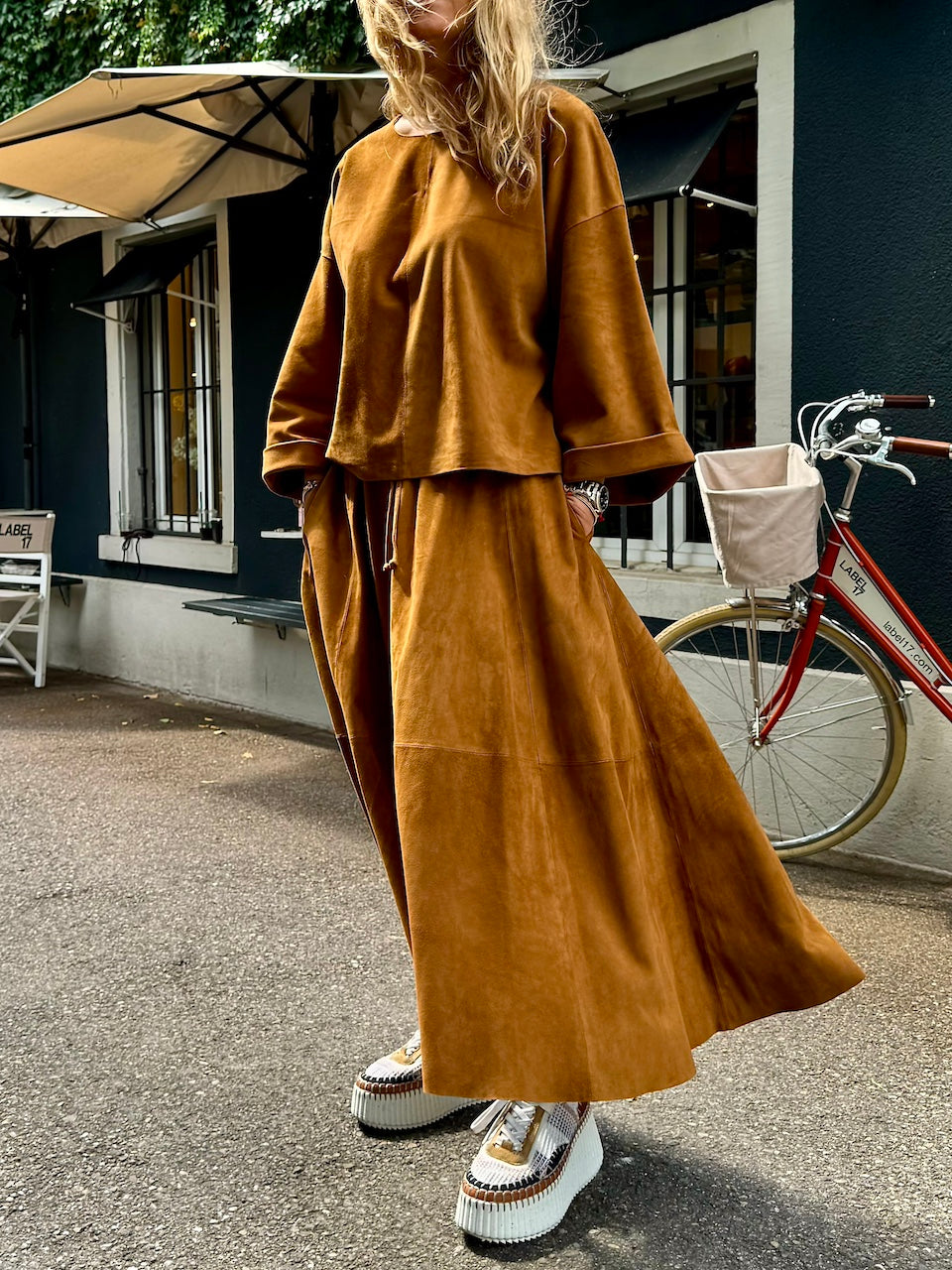 the leather clothing collection from LABEL17 consists of skirts, tops, blouses and jackets, all made from supple nappa or suede leather