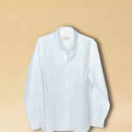 Button-Down-Hemd von Maison Metzger 1888, gefertigt aus Premium-Oxfordstoff —  leicht, atmungsaktiv und aussergewöhnlich weich.