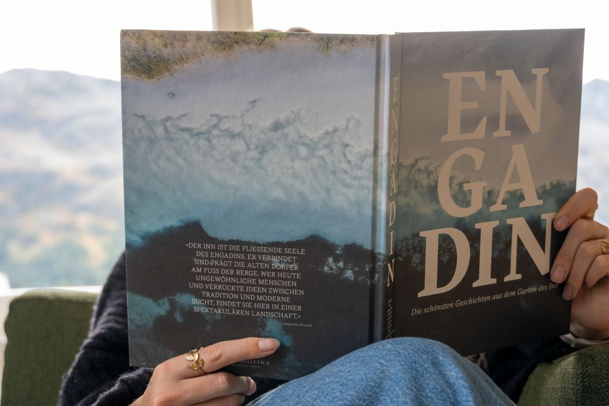 Geschichten aus dem Engadin, dem Inn entlang, mit poetischen Texten von Angelika Overath und Illustrationen von Silvan Borer. Erhältlich bei LABEL17