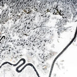 Transhelvetica Engadin Magazin Nr. 15 - Stizis (rätoromanisch für Spuren), erhältlich bei LABEL17 in Zürich Seefeld.