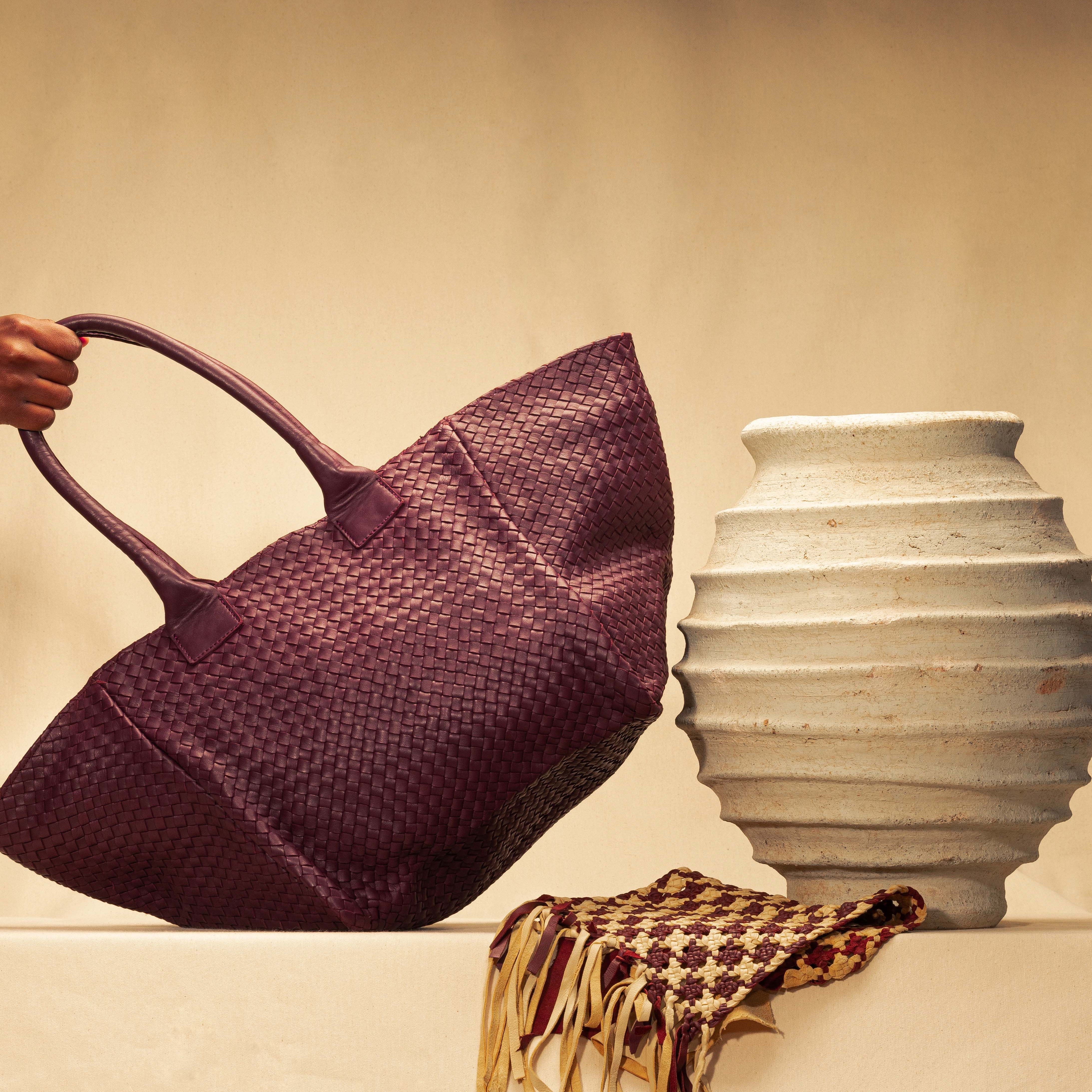 LABEL17's Shoulder Bag ORIGINAL in wine, designed in Switzerland, made in Morocco