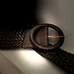 Belt Tresse: eleganter Leder-Gurt von LABEL17. Handgeflochtener Leder-Gürtel aus feinem, pflanzlich gegerbtem Lamm-Nappaleder, handgefertigt in Marokko, designed in Switzerland