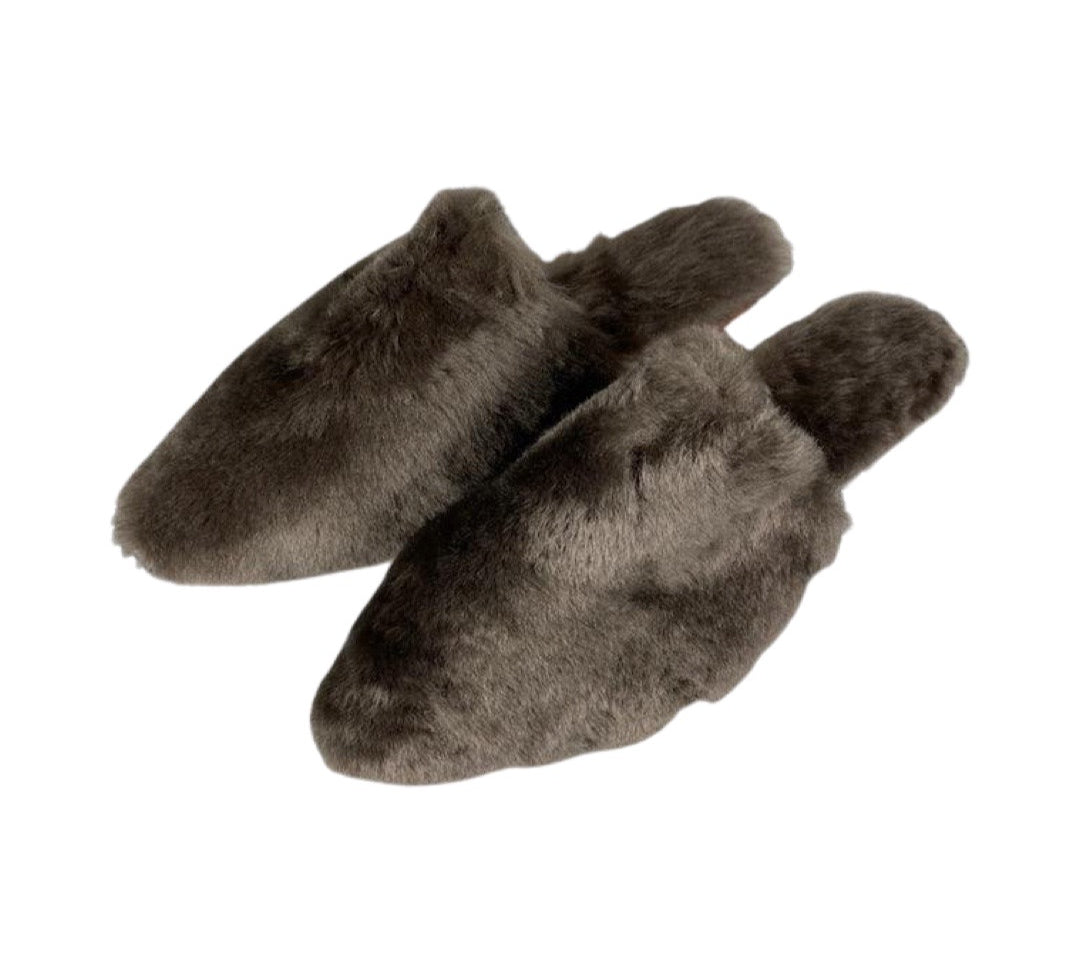 Babouche Shearling in Light Grey by LABEL17, Comfortable Slipper handmade out of supper lambskin