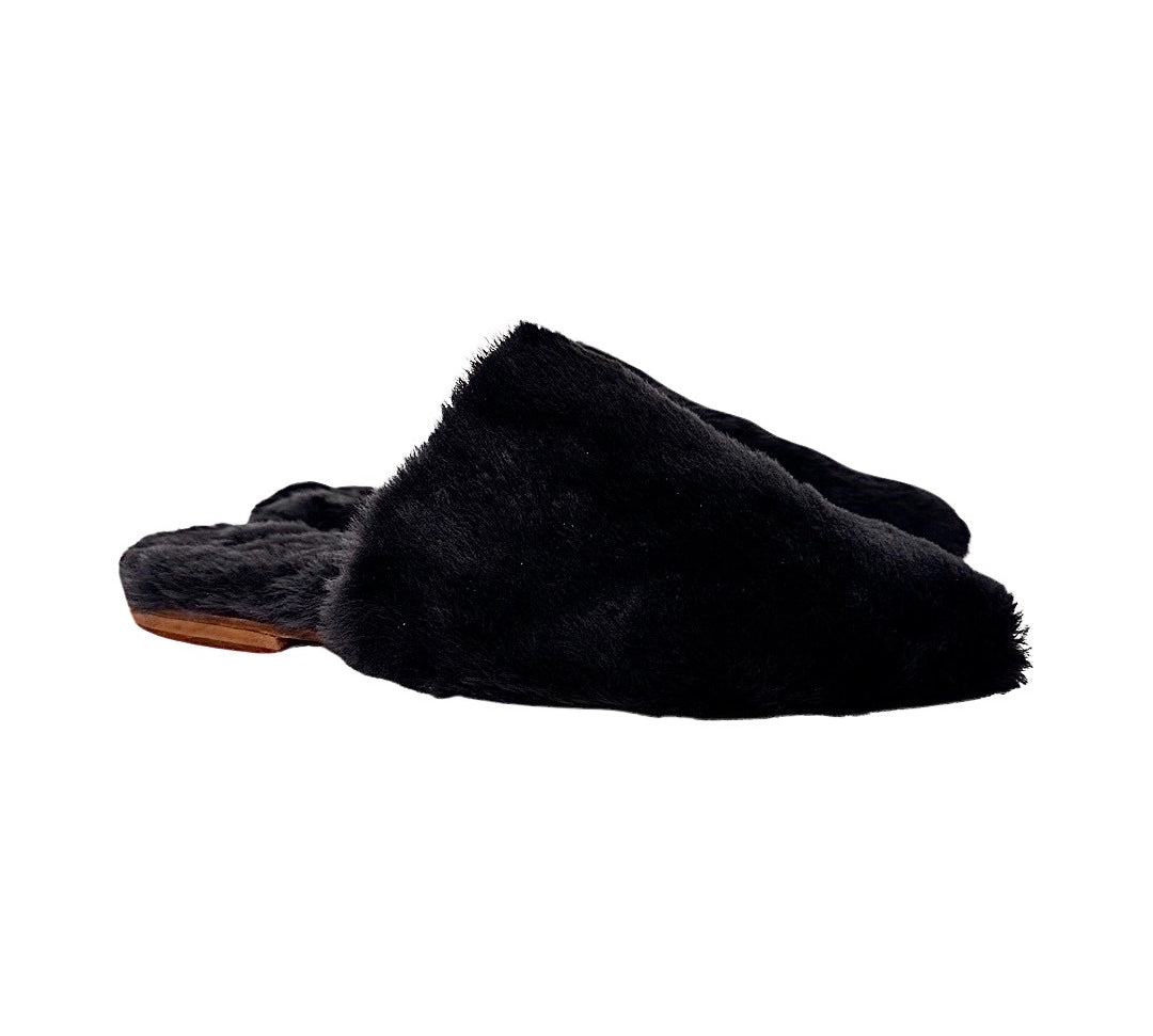 Babouche Shearling in Anthracite by LABEL17, Comfortable Slipper handmade out of supper lambskin