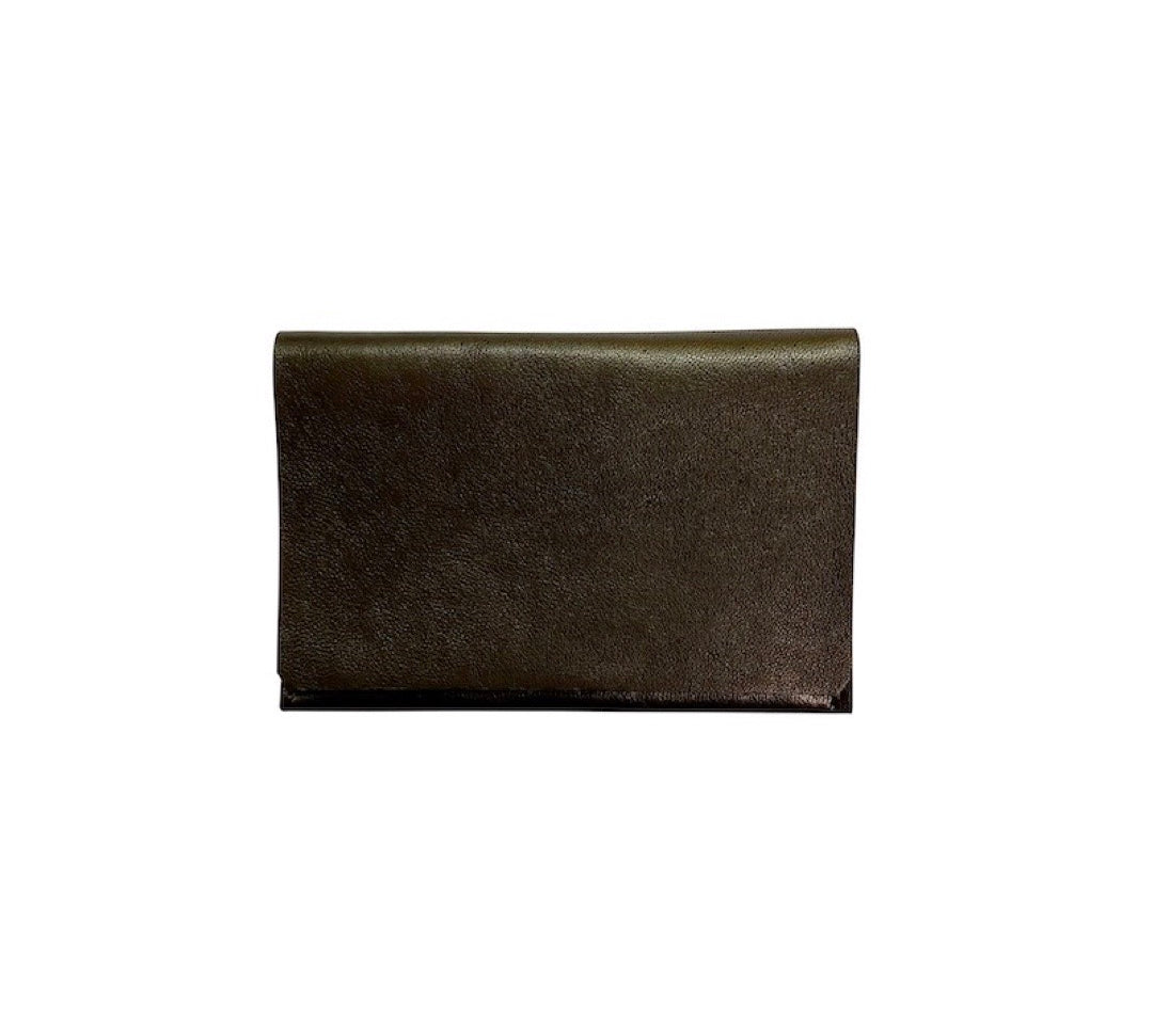 Card Holder Closed in Darkbrown by LABEL17, Kreditkarten-Etui aus geschmeidigem, pflanzlich gegerbtem Lamm-Nappaleder