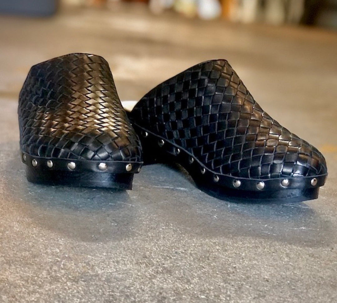 LABEL17 Braided Clog ATHENA in Black Handmade in Greece