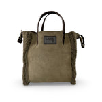 Die LABEL17 Crossbody Bag Shearling Mini ist handgefertigt in der Schweiz