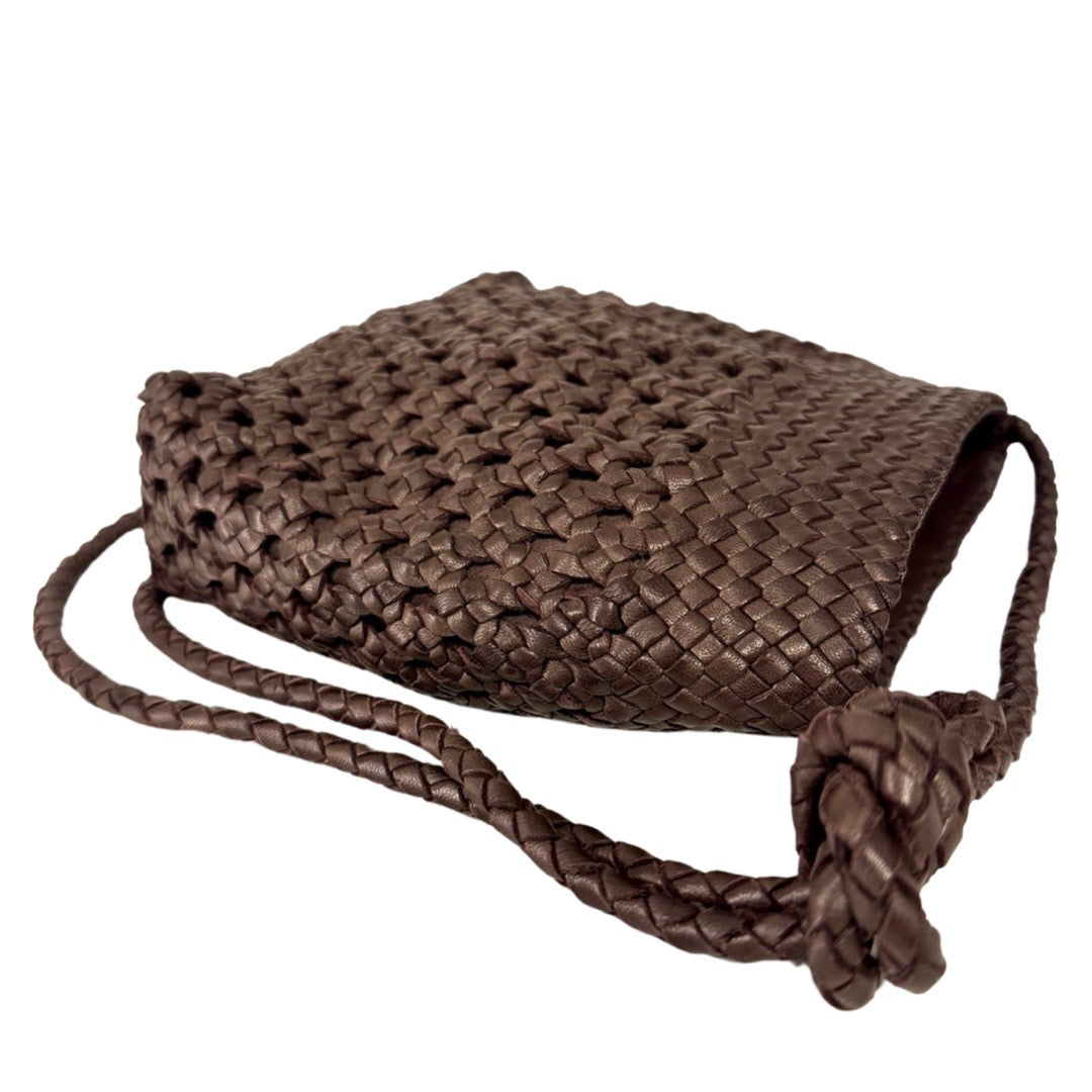 LABEL17 presents Crossbody Bag Lalla Party, Darkbrown, made of supple Lamb-Nappaleather, hand-braided