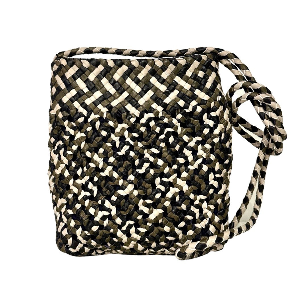 LABEL17 presents Crossbody Bag Lalla Party, Trio, made of supple Lamb-Nappaleather, hand-braided