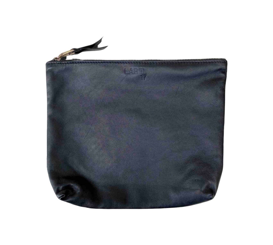 Etui Tresse, Black by LABEL17: hand-braided pouch made of supple lamb-nappa leather
