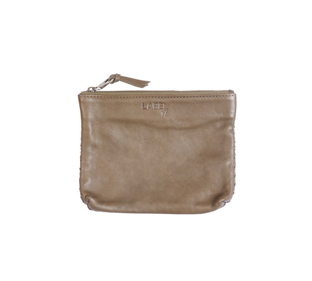Etui Tresse Small by LABEL17: small pouch for daily items like pencil or make-up things. Made of supple lambnappa leather, hand braided