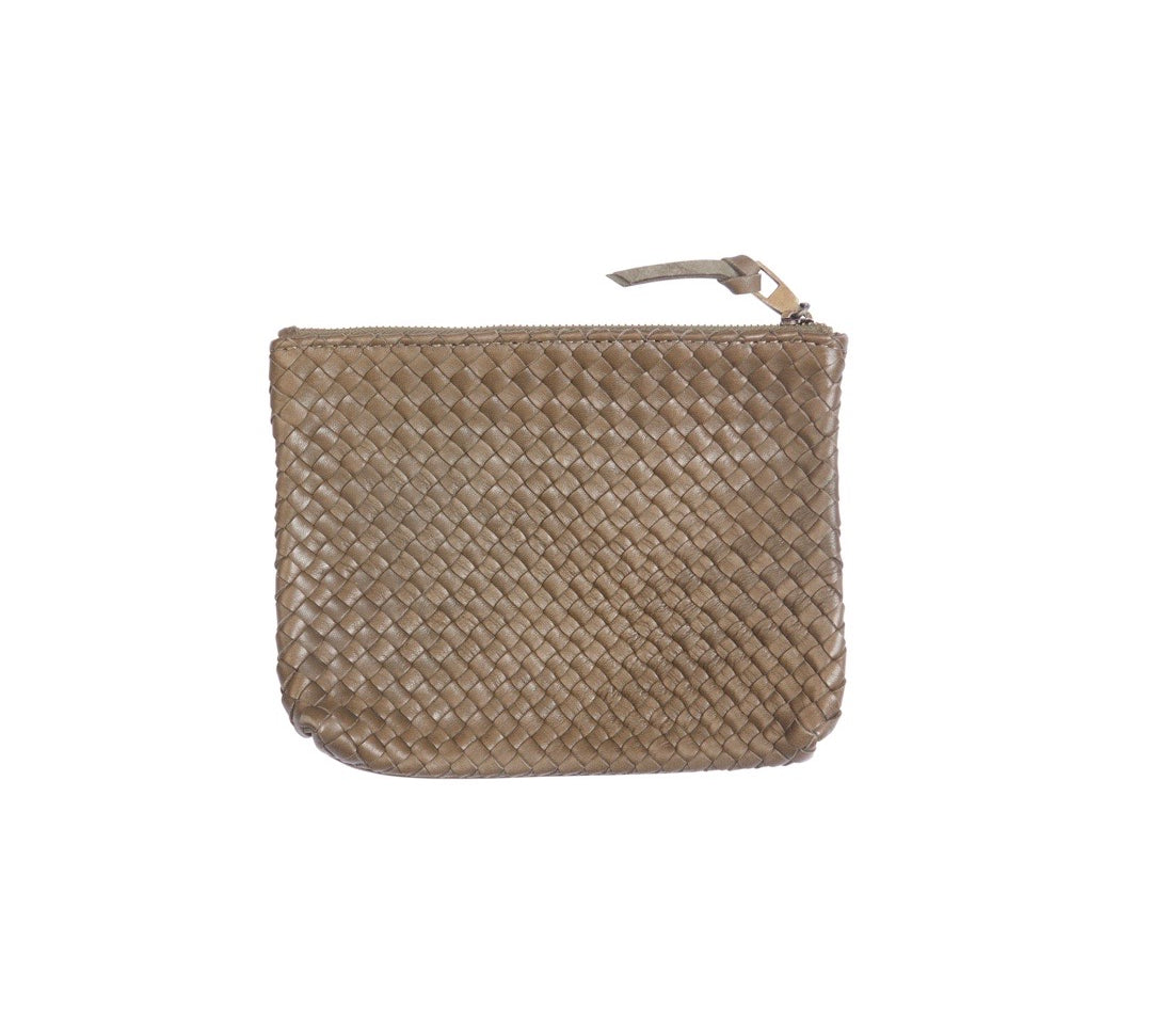 Etui Tresse Small by LABEL17: small pouch for daily items like pencil or make-up things. Made of supple lambnappa leather, hand braided
