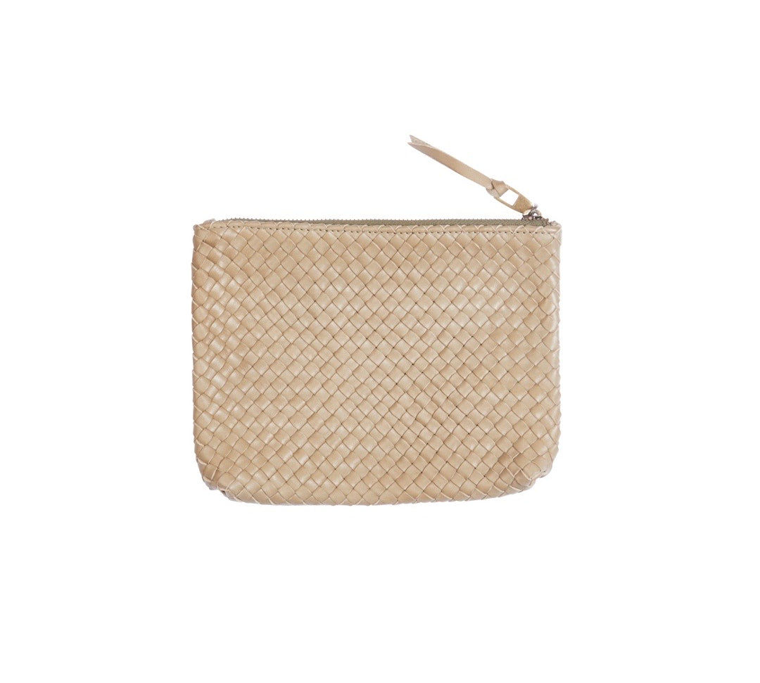 Etui Tresse Small by LABEL17: small pouch for daily items like pencil or make-up things. Made of supple lambnappa leather, hand braided