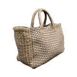 Handbag Cabas Tresse Medium: Leichte Handtasche, von Hand geflochten, geschmeidiges, pflanzlich gegerbtes Lamm-Nappaleder, LABEL17