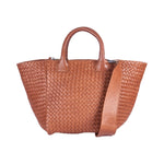 LABEL17 Handbag Tresse Medium Majestic aus geschmeidigem, pflanzlich gegerbtem Lamm-Nappaleder, von Hand geflochten, Cognac