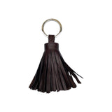 Keyring Pompom Medium in Darkbrown von LABEL17: Mittelgrosser Schlüsselanhänger, gefertigt aus geschmeidigem, pflanzlich gegerbtem Lamm-Nappaleder. Liegt angenehm in der Hand und ziert jeden Schlüsselbund. Grösse: L 8.5 cm, Ø 2.5 cm, handgefertigt in Marokko.