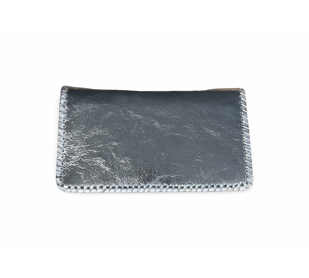 LABEL17 presents the Portemonnaie Ivy in Silver, made of supple Lamb-Nappaleather