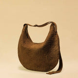 Saddle Bag LUNA aus Suede-Leder in Toffee von LABEL17. Handgefertigt in Marokko