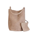 Geflochtene Umhänge-Tasche aus feinem, pflanzlich gegerbtem Lamm-Nappaleder von LABEL17. Integriertes kleines Leder-Etui, ebenfalls  hergestellt in Marokko