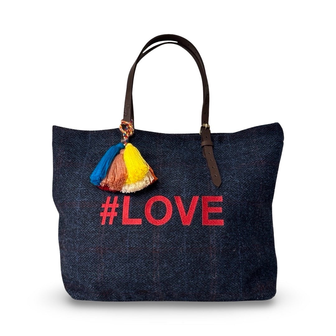 The LABEL17 Shoulder Bag Large is made of Original Harris Tweed and embroidered with the word #LOVE