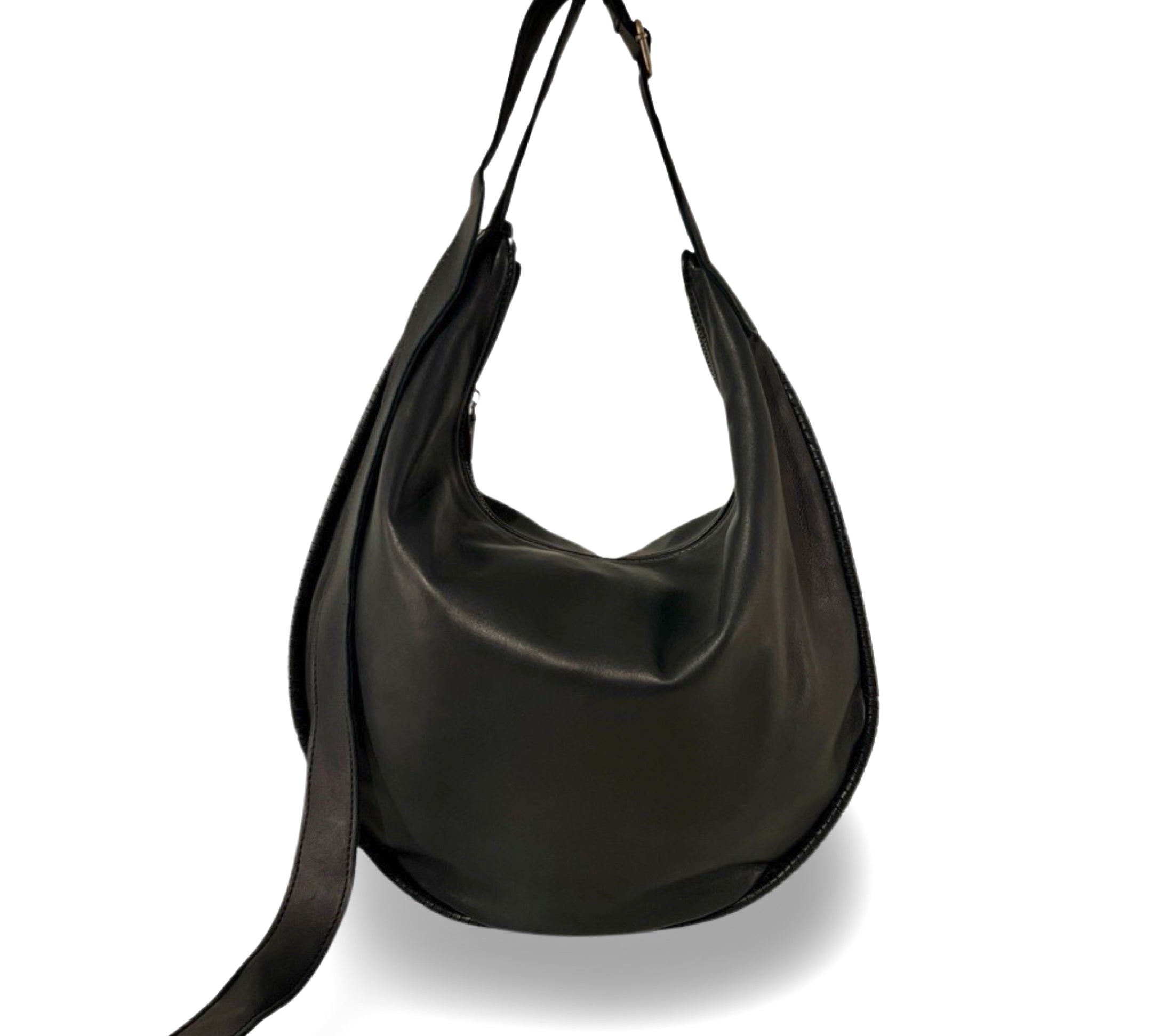 LABEL17 presents the Saddle Bag Ivy in Black, made of supple Lamb-Nappaleather