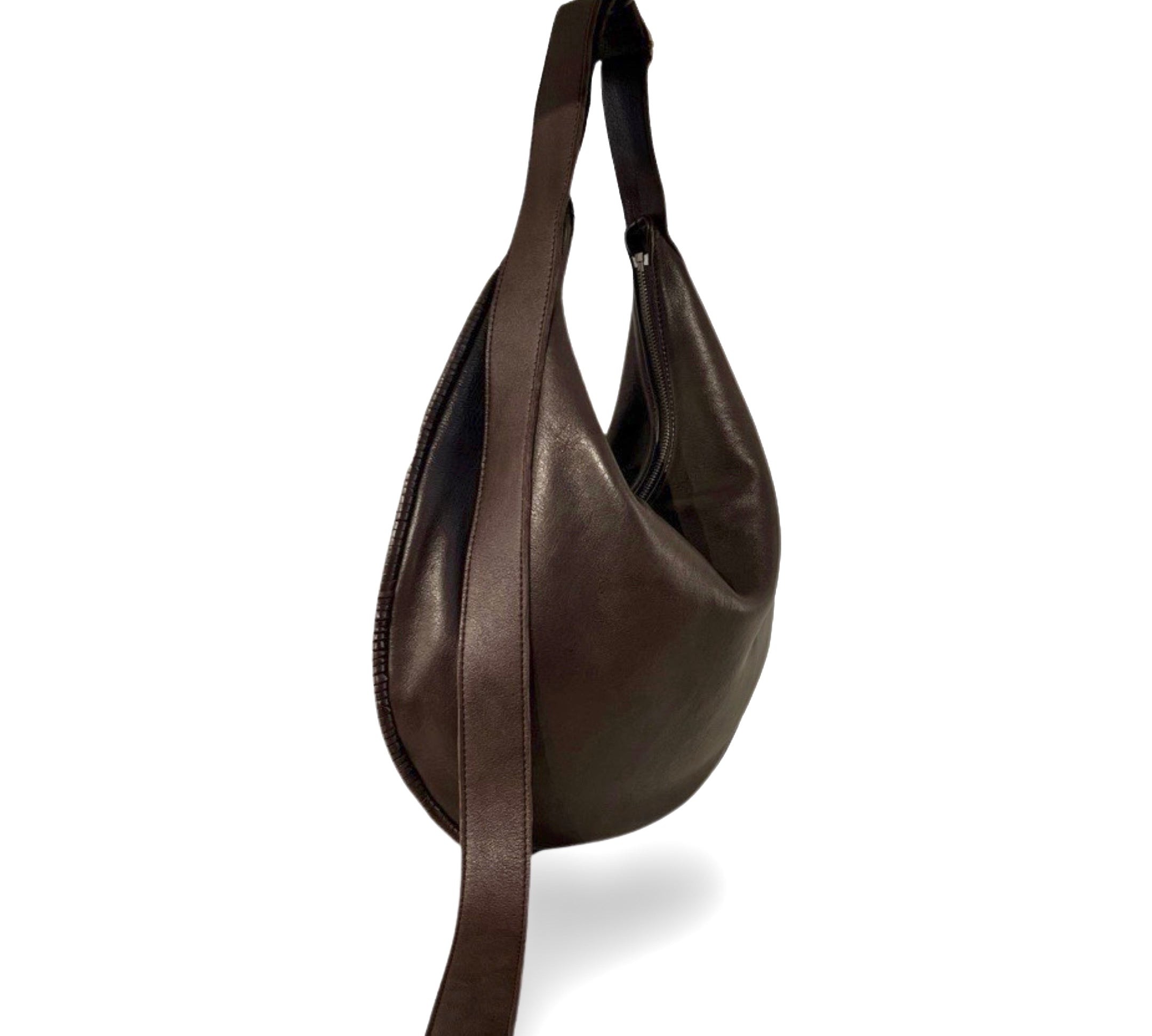 LABEL17 presents the Saddle Bag Ivy in Darkbrown, made of supple Lamb-Nappaleather