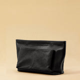 The Bag Organizer PENNY by LABEL17 is crafted from supple nappa leather and brings effortless style and order to large handbags. With integrated outer and inner compartments and a magnetic closure, it fits perfectly into our Shoulder Bag ORIGINAL.
