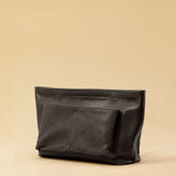 The Bag Organizer PENNY by LABEL17 is crafted from supple nappa leather and brings effortless style and order to large handbags. With integrated outer and inner compartments and a magnetic closure, it fits perfectly into our Shoulder Bag ORIGINAL.