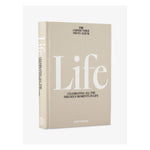 LABEL17 bietet mit dem 'The Coffee Table Photo Album Buch - Life' auf 80 leeren Seiten Gelegenheit, die Lieblingsphotos stilgerecht aufzubewahren und zu präsentieren.