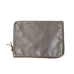 LABEL17 Laptop Case 13" - 14", von Hand geflochten, geschmeidiges, pflanzlich gegerbtes Lamm-Nappaleder, olive