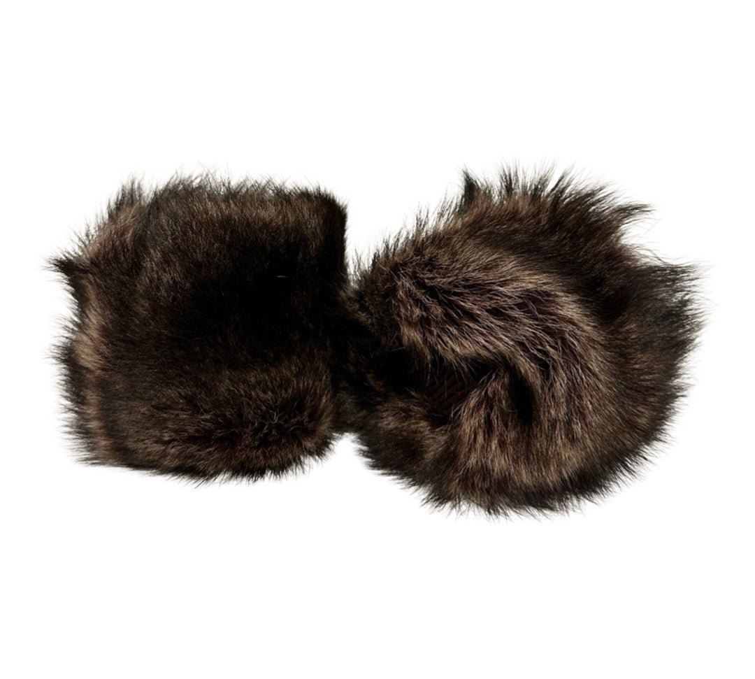 Wrist Warmer Shearling in different Colors by LABEL17, Made in Switzerland 