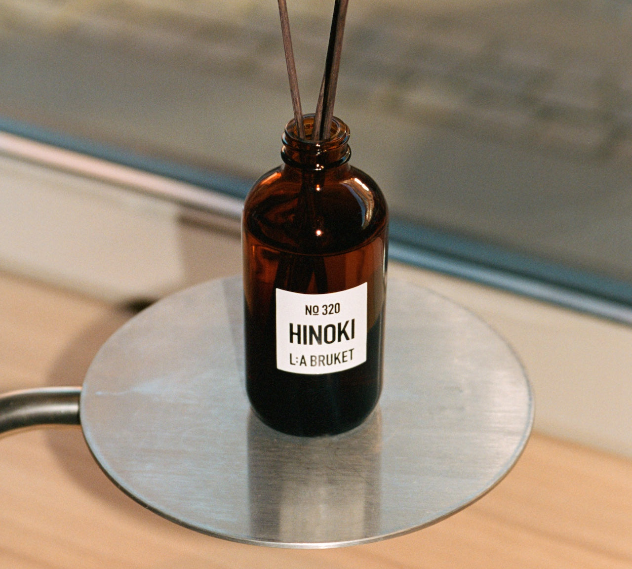 LA BRUKET 320 Hinoki Candle at LABEL17 Mood Picture