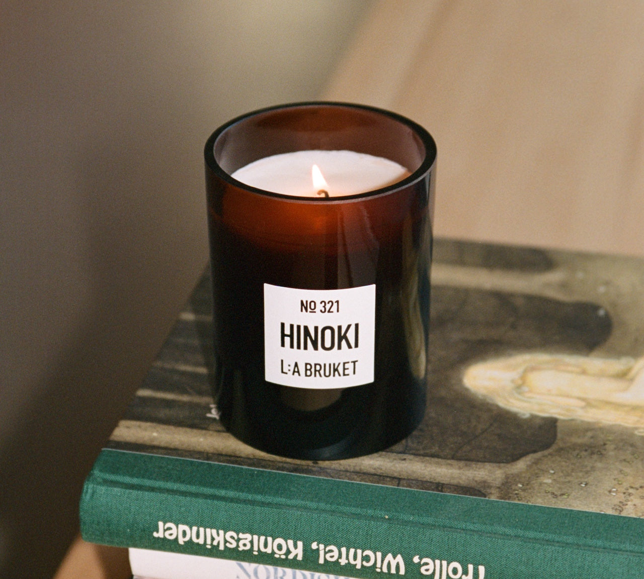 LA BRUKET 321 Hinoki Candle at LABEL17 Mood Picture
