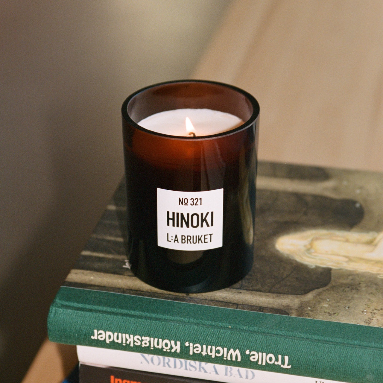 LA BRUKET 321 Hinoki Candle at LABEL17 Mood Picture