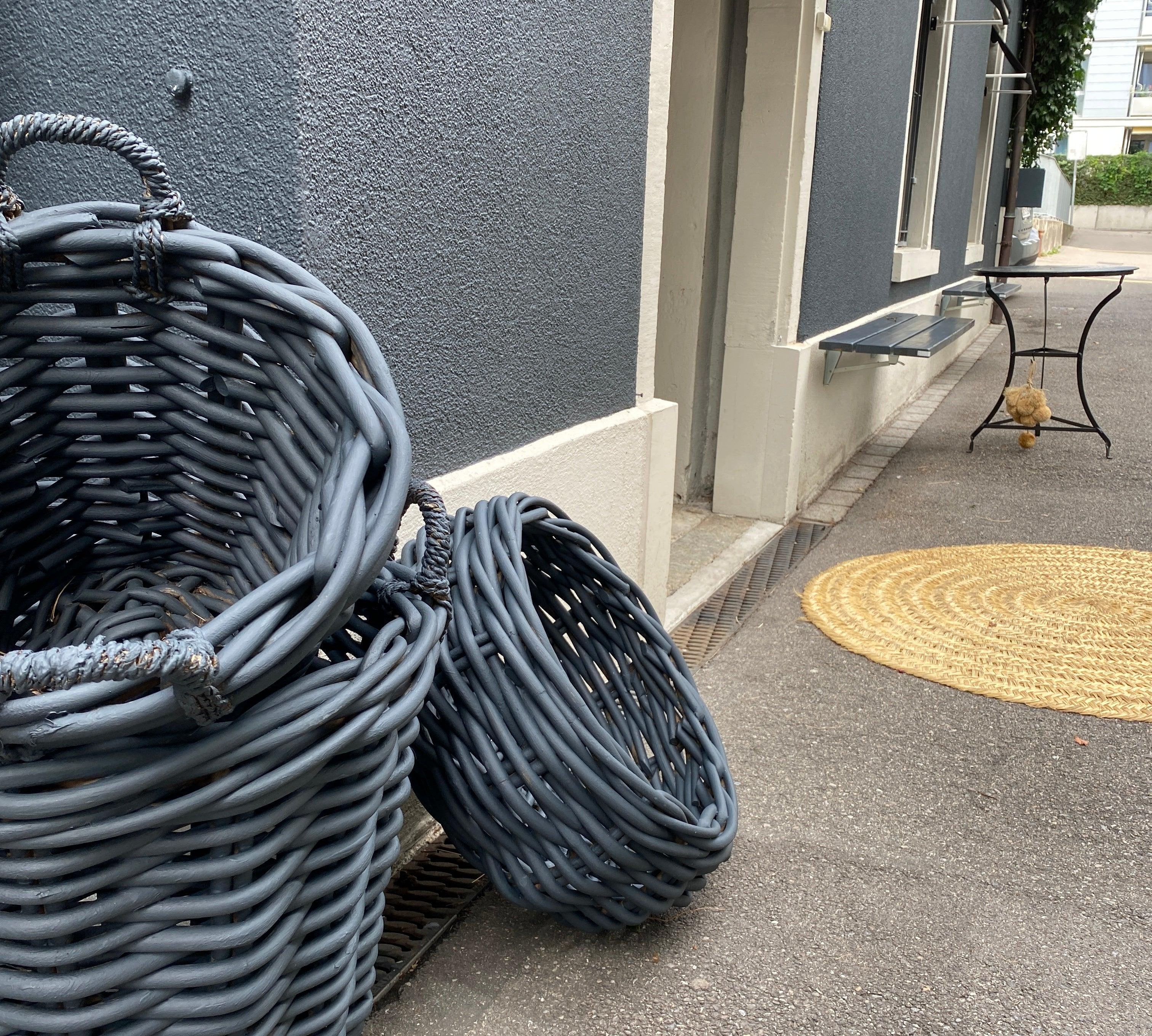 Pflanzenkorb M aus Rattan, flach - Label 17 New